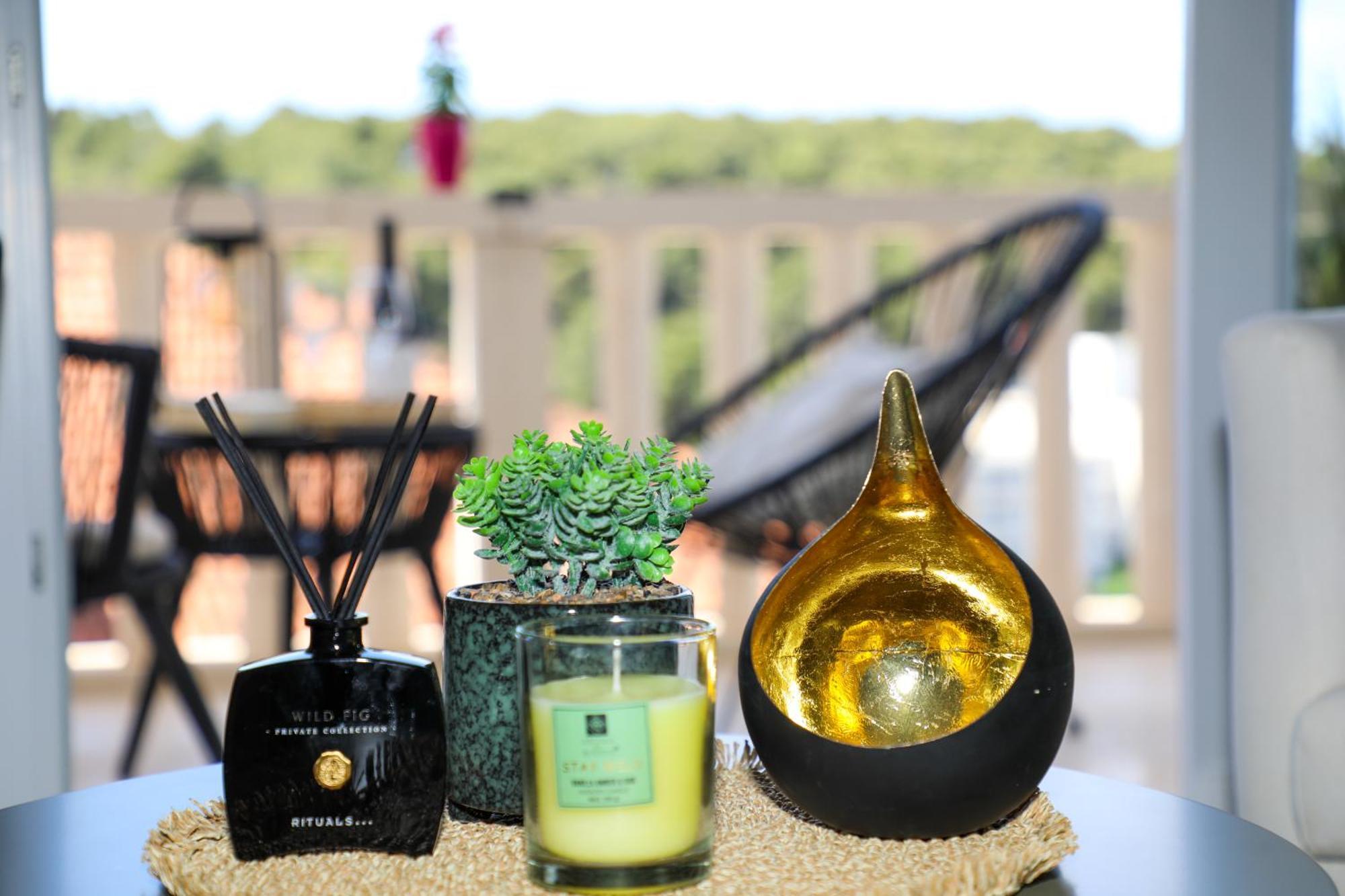 Juric 32 - Boutique Apartments フヴァル エクステリア 写真